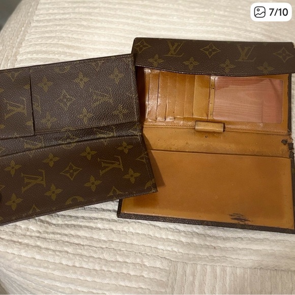 Louis Vuitton Brown Monogram Wallet with Checkbook - Picture 5 of 8